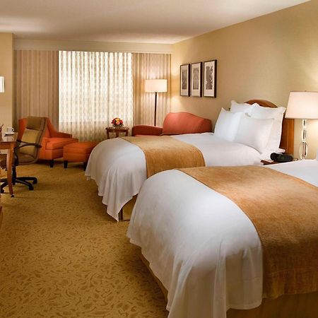 Toronto Airport Marriott Hotel Екстер'єр фото