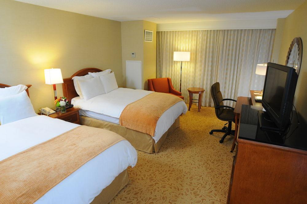 Toronto Airport Marriott Hotel Екстер'єр фото