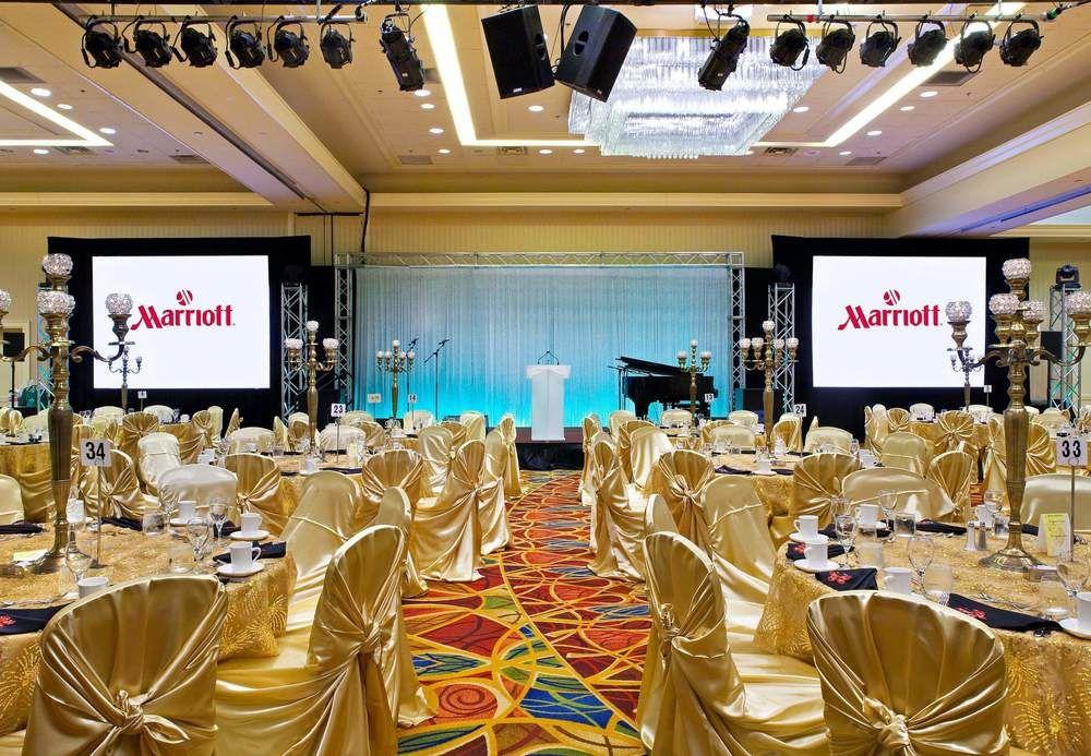 Toronto Airport Marriott Hotel Екстер'єр фото