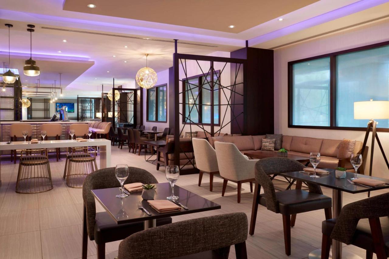 Toronto Airport Marriott Hotel Екстер'єр фото