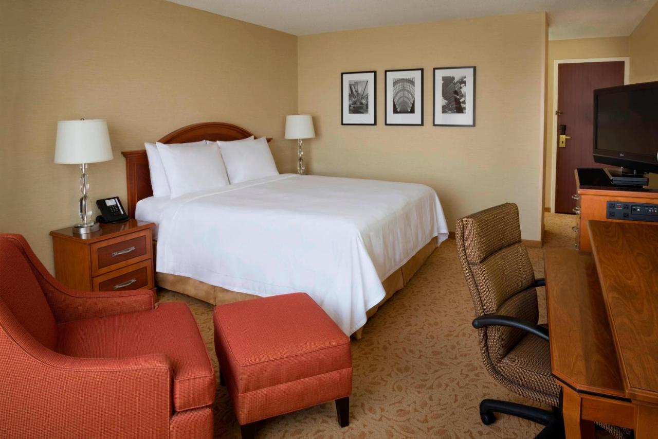 Toronto Airport Marriott Hotel Екстер'єр фото