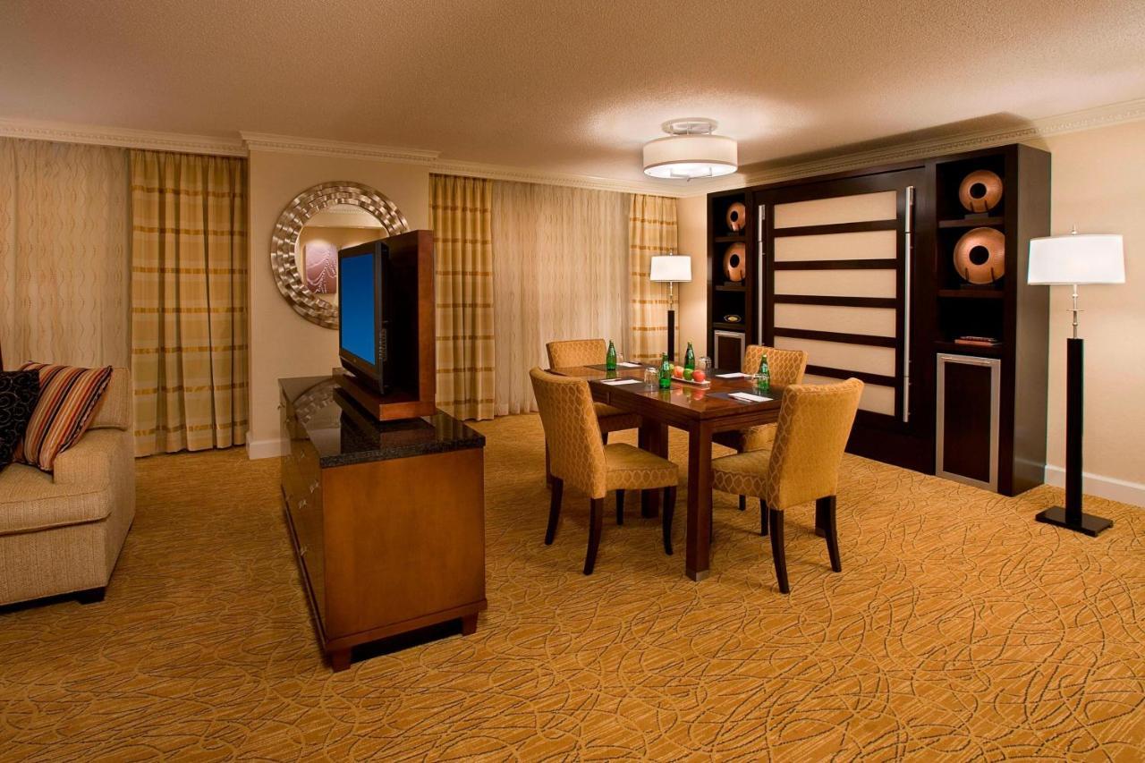 Toronto Airport Marriott Hotel Номер фото