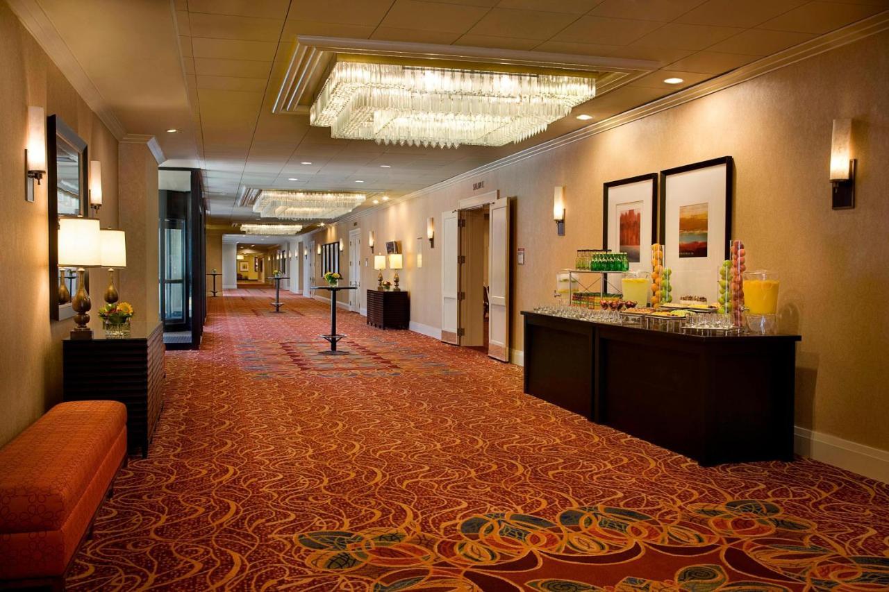 Toronto Airport Marriott Hotel Екстер'єр фото