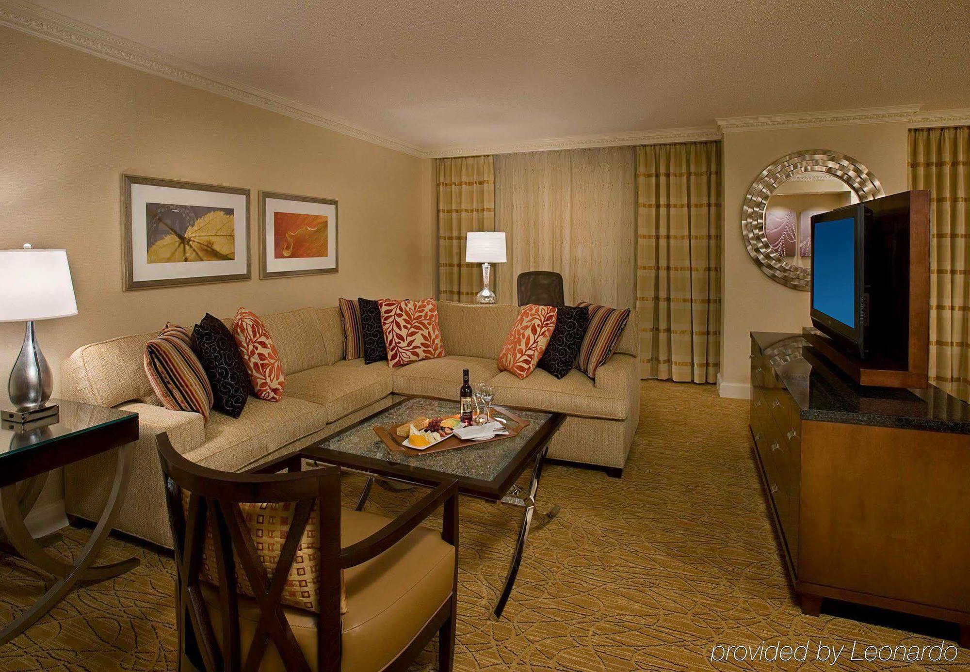 Toronto Airport Marriott Hotel Номер фото