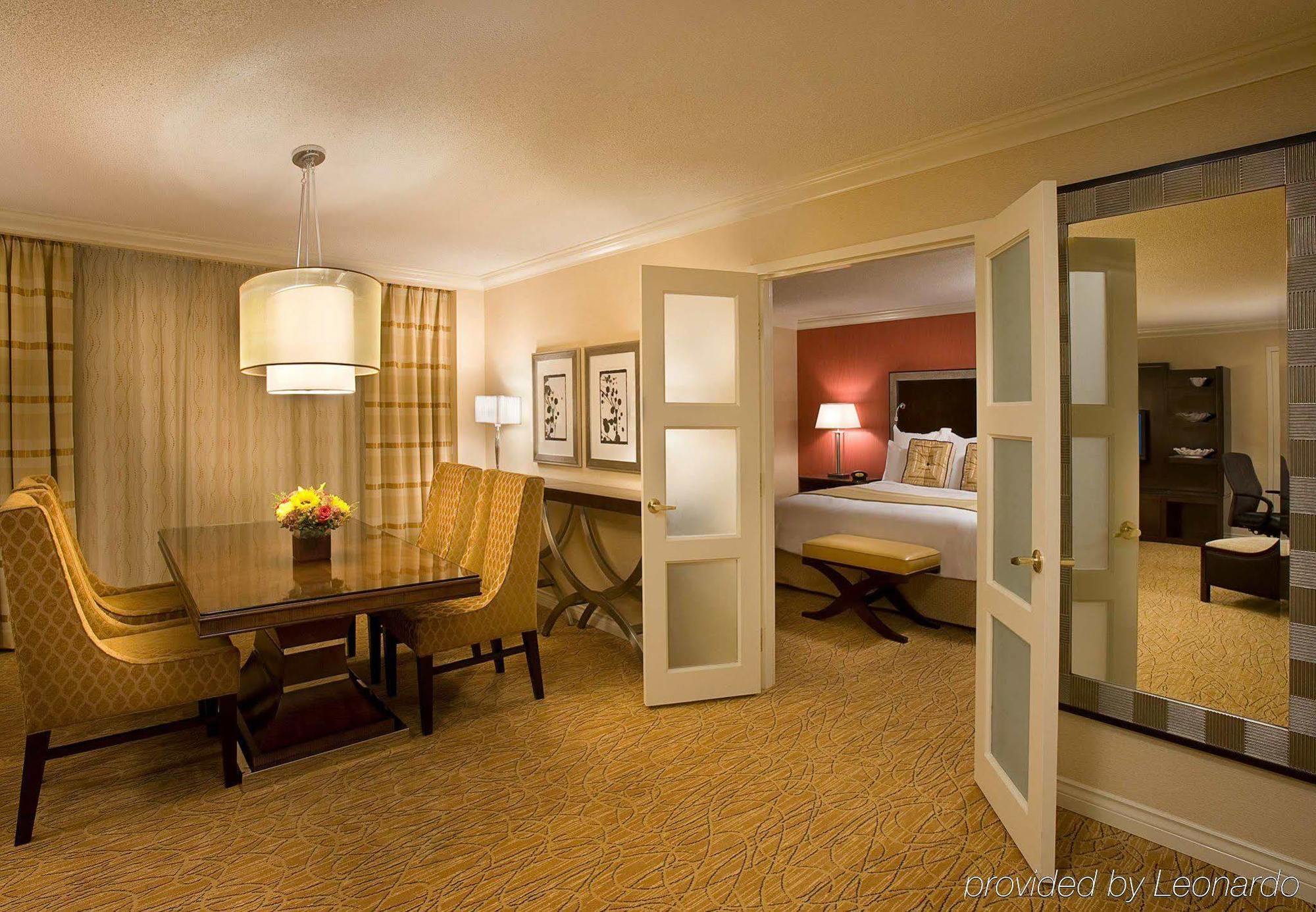 Toronto Airport Marriott Hotel Номер фото