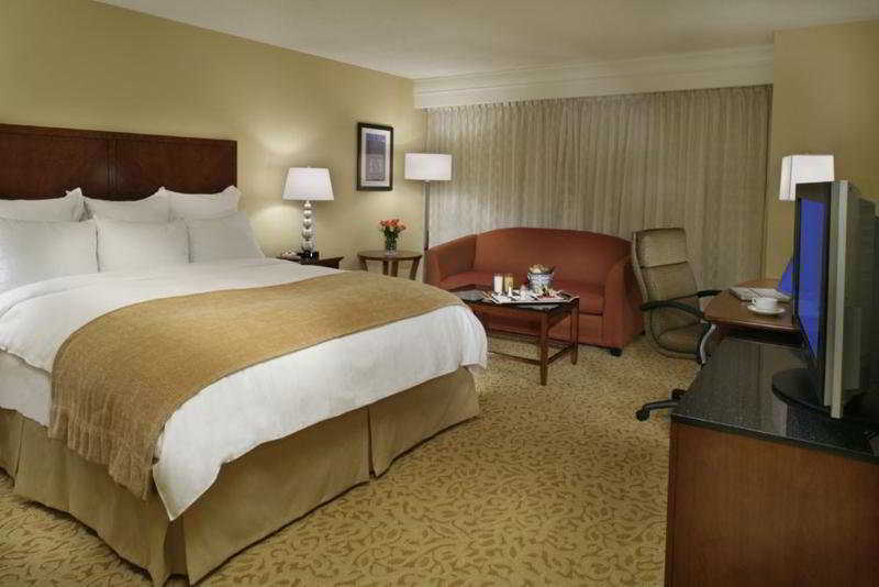 Toronto Airport Marriott Hotel Екстер'єр фото