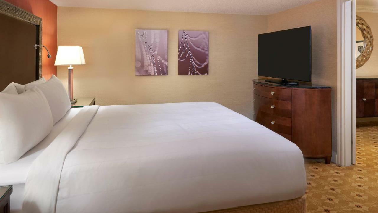 Toronto Airport Marriott Hotel Екстер'єр фото
